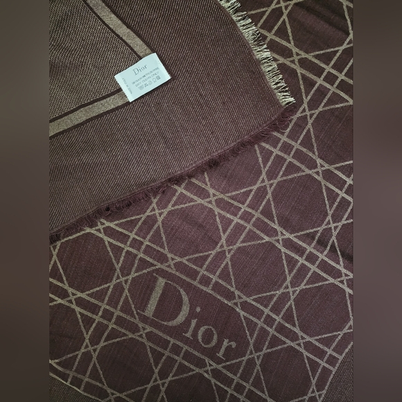Auth Dior Brown Metallic Shawl - Picture 3 of 6
